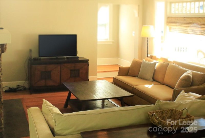 Property image 3 of 10 Coleman Avenue in Annandale, Asheville, NC 28801