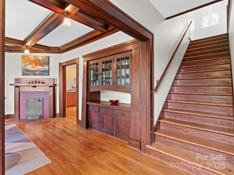 Property image 4 at 125 Furman Avenue, Asheville, NC 28801