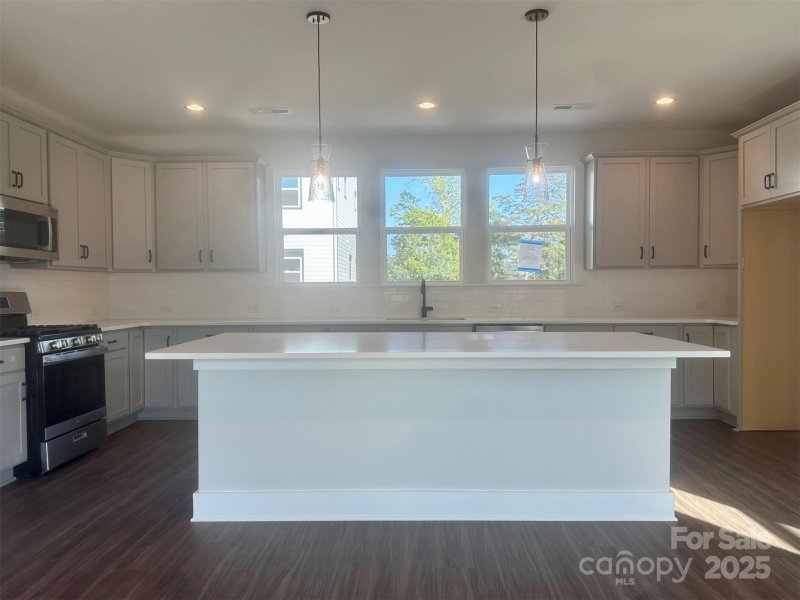 Property image 5 of 405 Nathaniel Way in Brixton, Charlotte, NC 28213