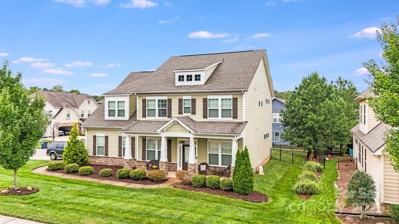 Property image 2 of 2001 Thurston Drive in Crismark, Indian Trail, NC 28079