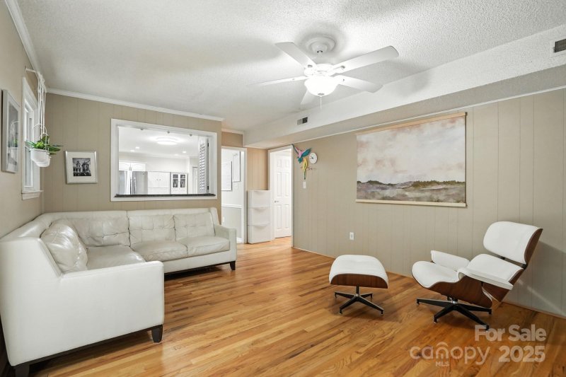 Property image 4 of 1909 Lawton Bluff Road in Candlewyck, Charlotte, NC 28226