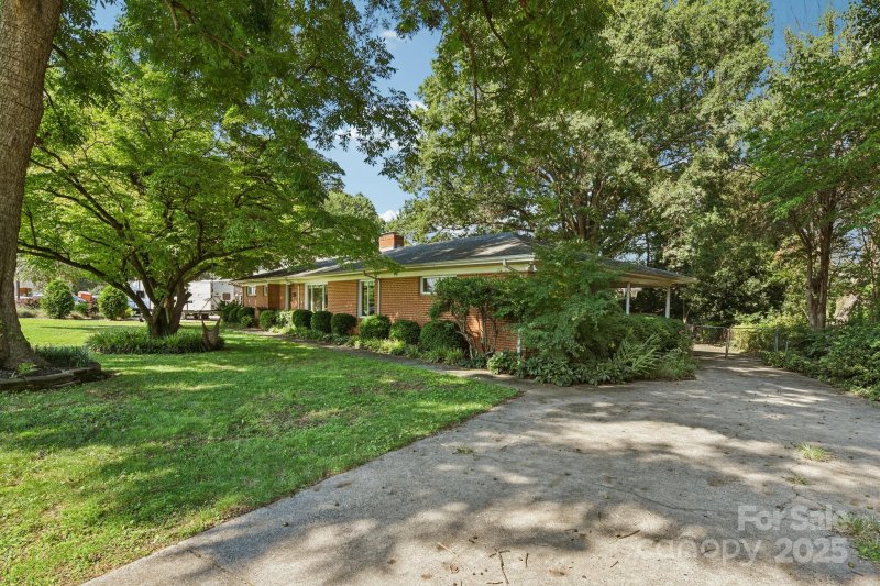 Property image 2 at 1429 Bevis Drive, Charlotte, NC 28209