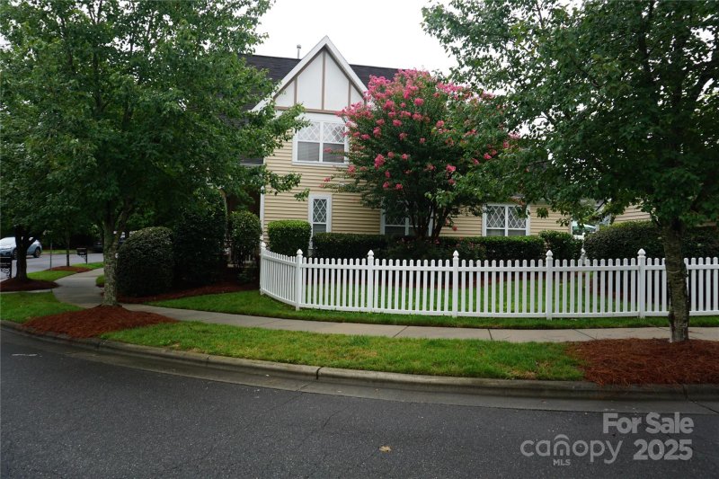 Property image 5 of 13704 Aldenbrook Drive in Monteith Place, Huntersville, NC 28078