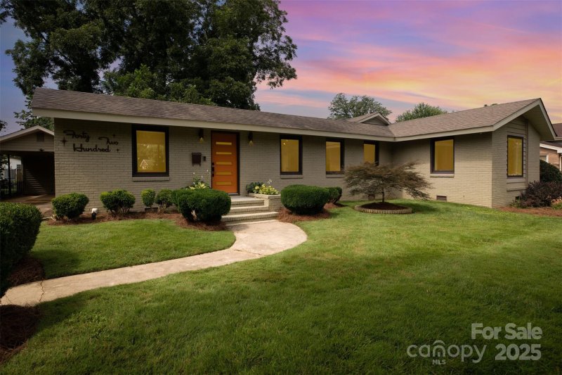 Property image 2 at 4200 Firethorne Road, Charlotte, NC 28205