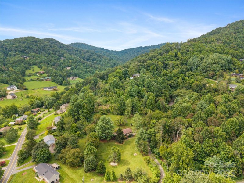 Property image 5 of 41 Red Fox Den Road in Dogwood Heights, Mars Hill, NC 28754