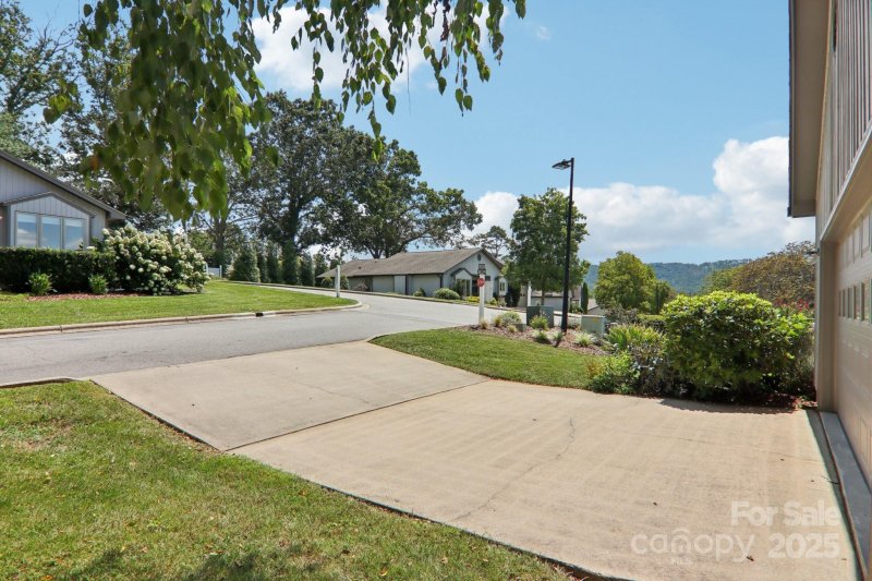 Property image 3 at 301 Kyfields Drive, Weaverville, NC 28787