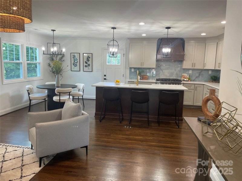 Property image 2 of 5840 Charing Place in Rama Woods, Charlotte, NC 28211