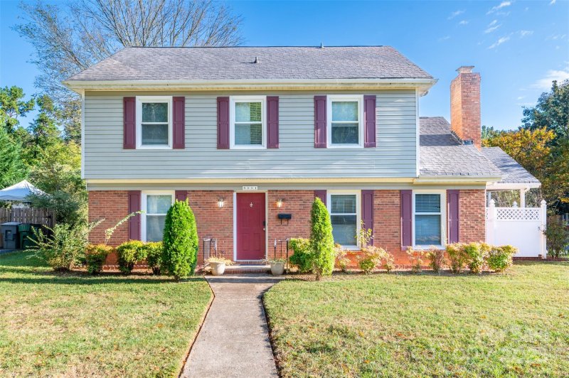 Property image 2 of 5111 Coronado Drive in Coventry Woods, Charlotte, NC 28212