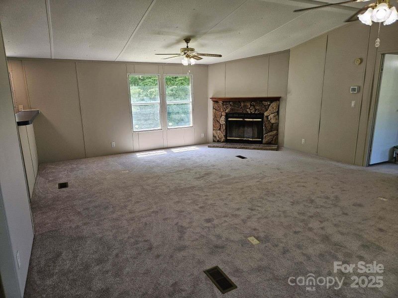 Property image 3 at 142 Crown Court, Kings Mountain, NC 28086