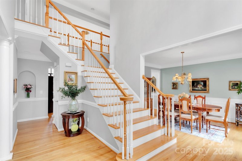 Property image 2 of 10837 Wilklee Drive in Kenilworth, Charlotte, NC 28277