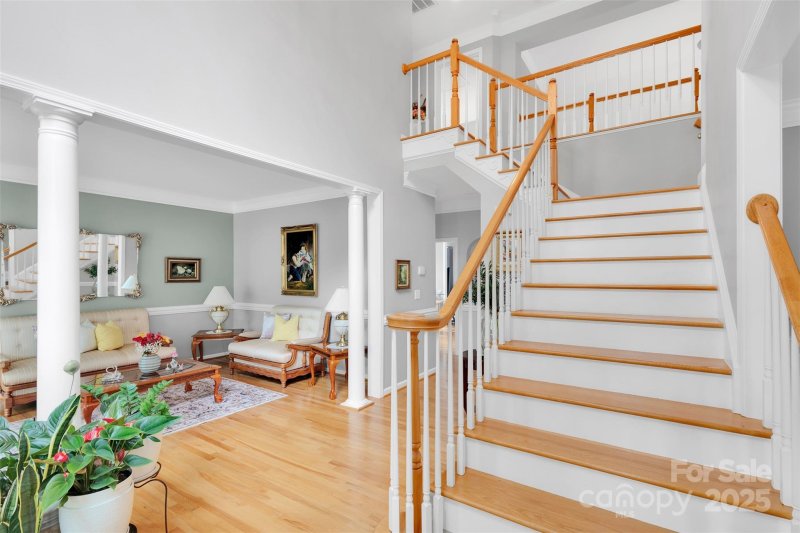 Property image 5 of 10837 Wilklee Drive in Kenilworth, Charlotte, NC 28277