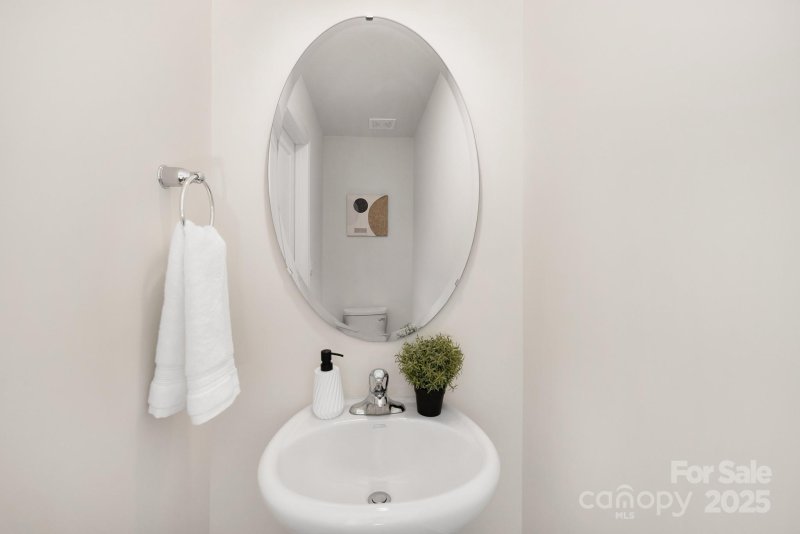 Property image 3 of 1065 20th Avenue Loop in Huffman Ridge, Hickory, NC 28602