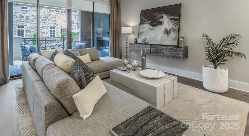 Property image 5 of 2426 Vail Avenue in Elizabeth, Charlotte, NC 28207