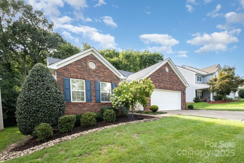 Property image 2 of 11334 Breezehill Lane in The Village At Brierfield, Charlotte, NC 28262