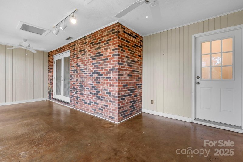 Property image 3 at 1330 5th Street, Hickory, NC 28601