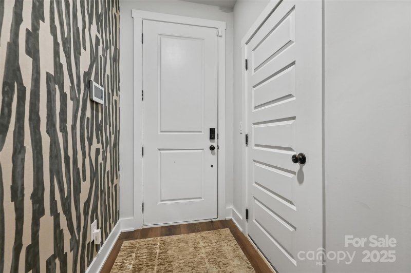 Property image 3 of 5027 Tiny Lane in Tremont Station, Charlotte, NC 28203