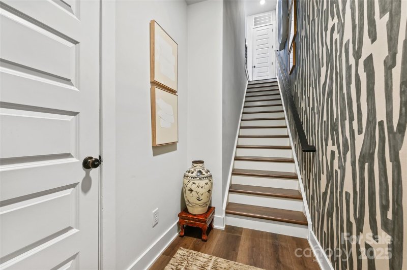 Property image 4 of 5027 Tiny Lane in Tremont Station, Charlotte, NC 28203