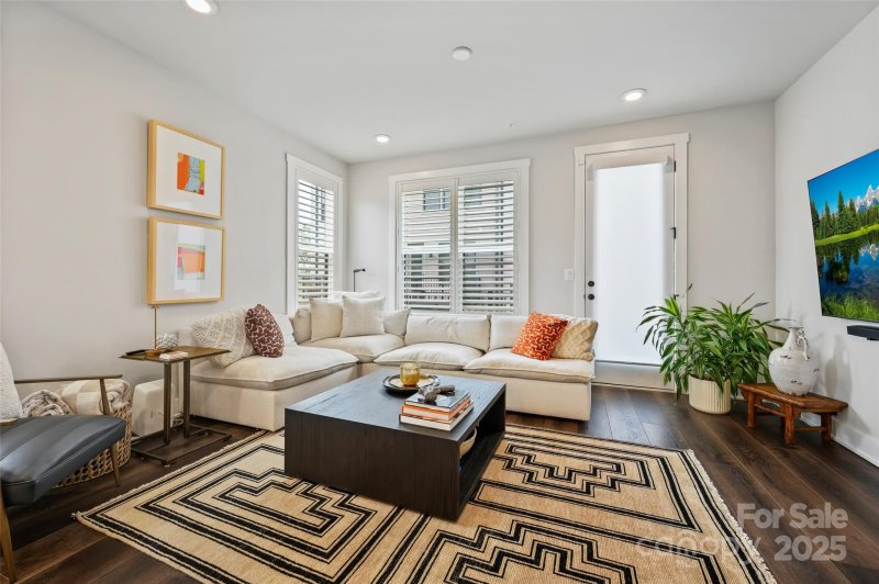 Property image 5 of 5027 Tiny Lane in Tremont Station, Charlotte, NC 28203