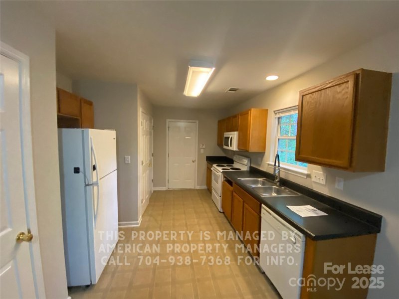 Property image 4 at 1430 Mitchell Glen Street, Kannapolis, NC 28083