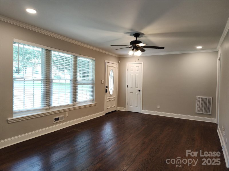 Property image 2 at 3401 Bonaire Drive, Charlotte, NC 28208