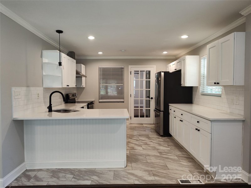 Property image 4 at 3401 Bonaire Drive, Charlotte, NC 28208