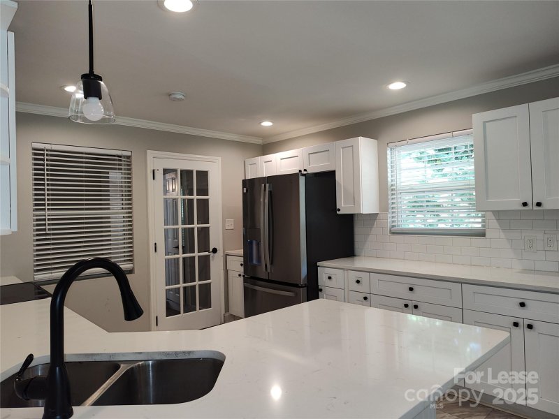 Property image 5 at 3401 Bonaire Drive, Charlotte, NC 28208