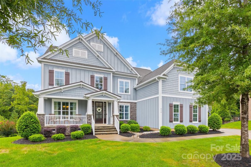 Property image 2 of 414 Hampton Trail Drive in Habersham, Fort Mill, SC 29708