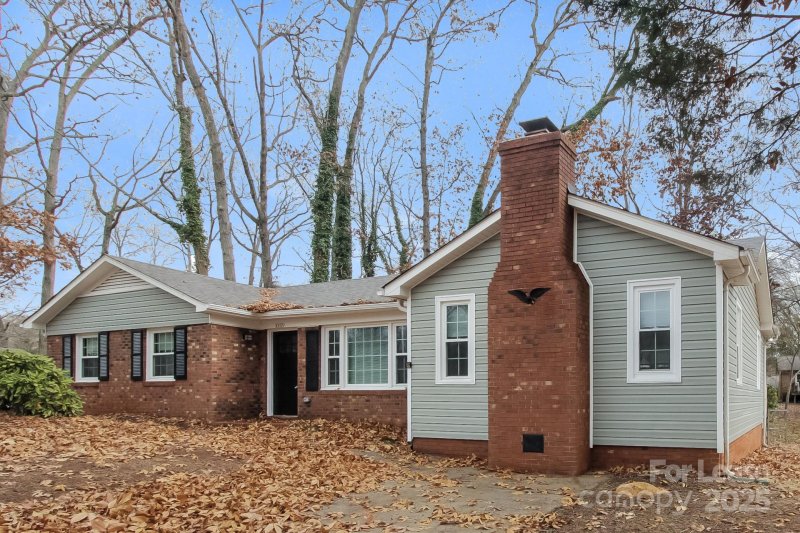 Property image 3 at 10019 Arbordale Avenue, Charlotte, NC 28215