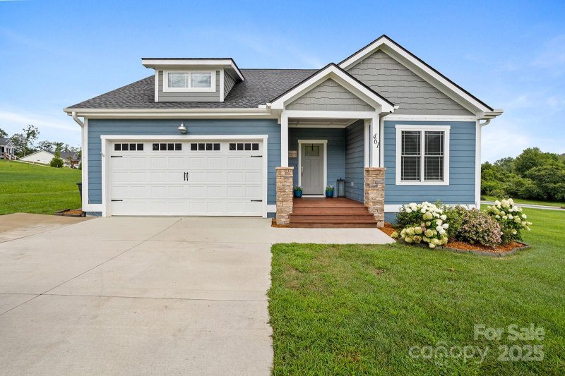 The Cottages at Windy Knoll, Hendersonville Community