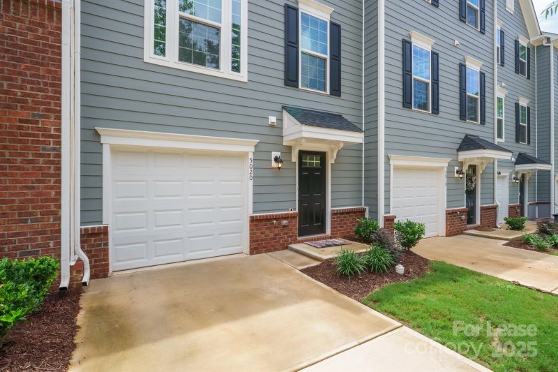 Property image 2 at 5020 Springarn Court, Charlotte, NC 28208
