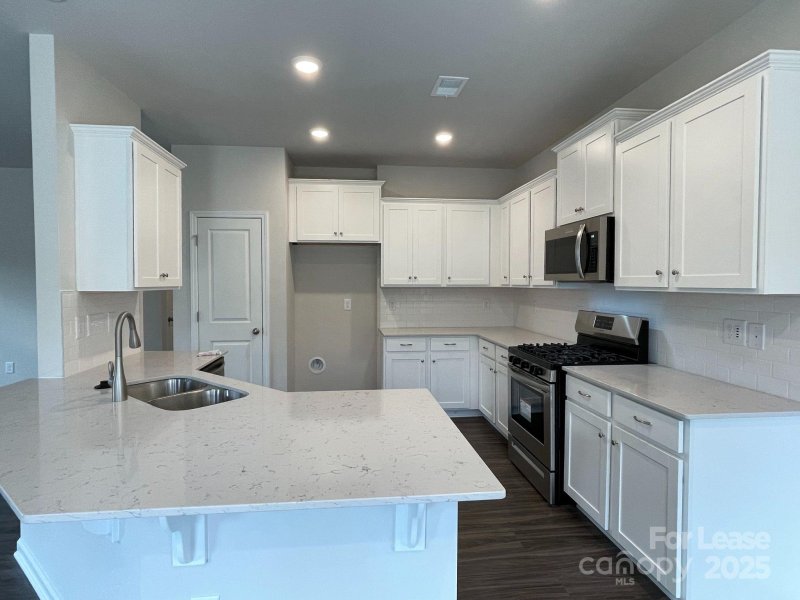 Property image 5 of 15904 Capps Road in Brightwater, Charlotte, NC 28278
