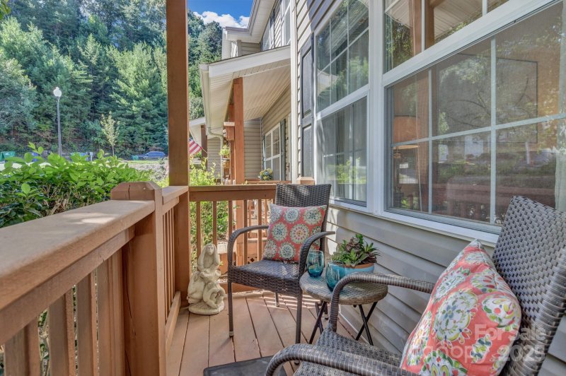 Property image 2 of 107 Loch Haven Road in Brookhaven Village, Swannanoa, NC 28778