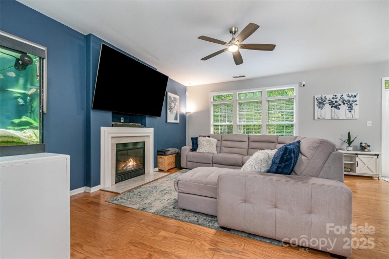 Property image 2 of 3915 Planters Watch Drive in Withers Grove, Charlotte, NC 28278