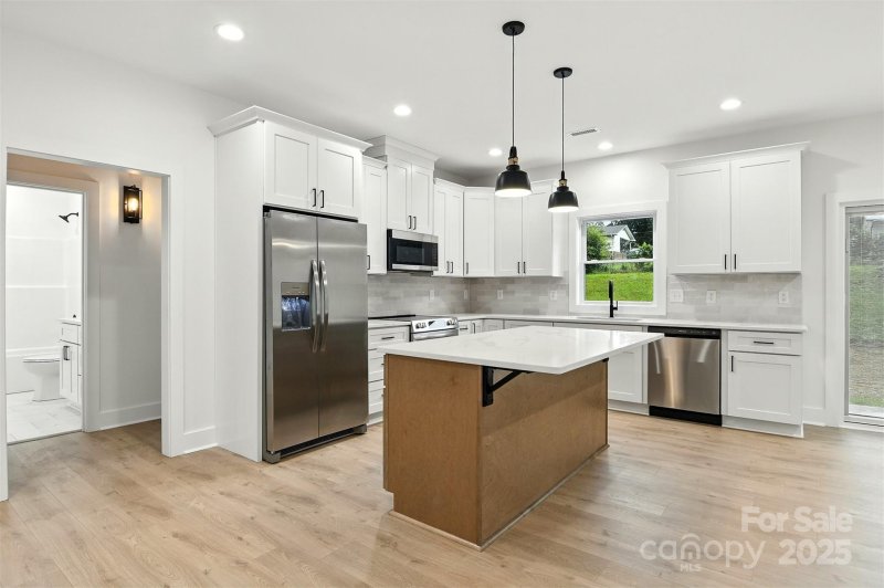 Property image 4 at 1479 20th Street, Hickory, NC 28601