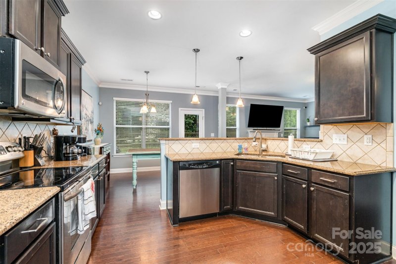 Property image 5 of 9562 Indian Beech Avenue in Moss Creek Village, Concord, NC 28027