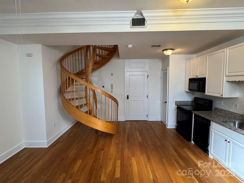 Property image 3 at 515 N Church Street, Charlotte, NC 28202