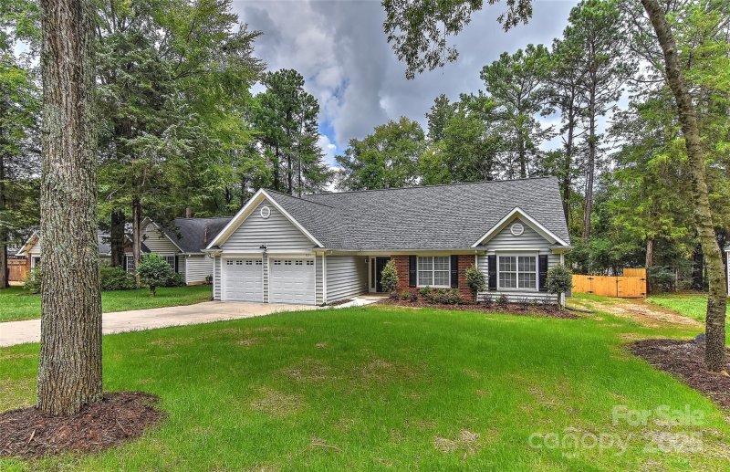 Property image 2 at 3325 Arboretum View, Charlotte, NC 28226