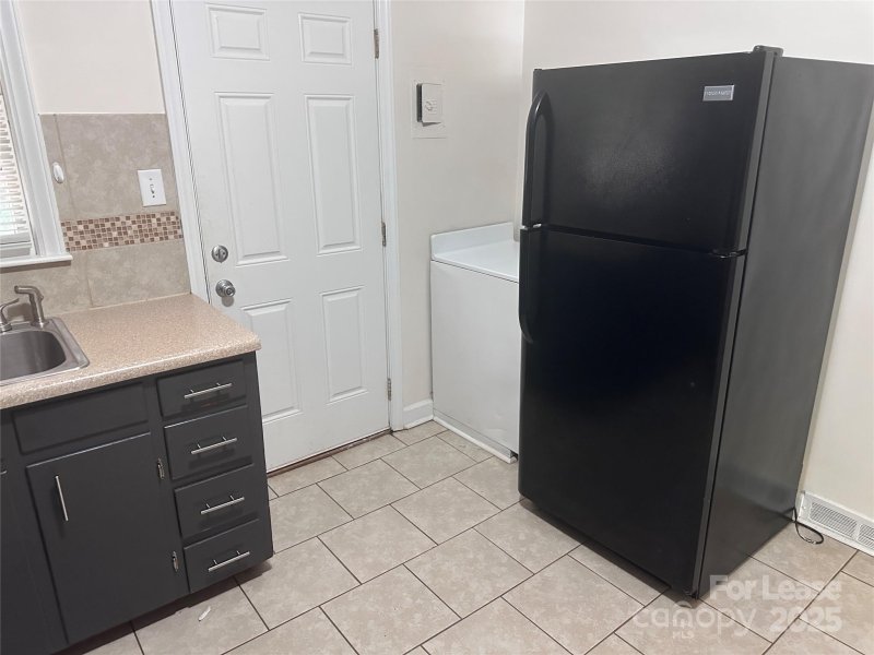 Property image 3 of 3406 June Drive in Echo Hills, Charlotte, NC 28205