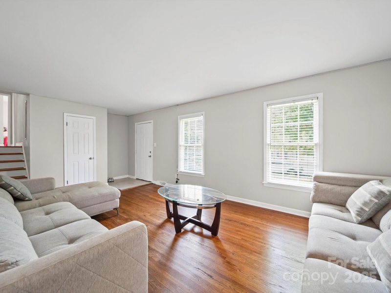 Property image 5 of 7335 Meadowdale Lane in Idlewild, Charlotte, NC 28212