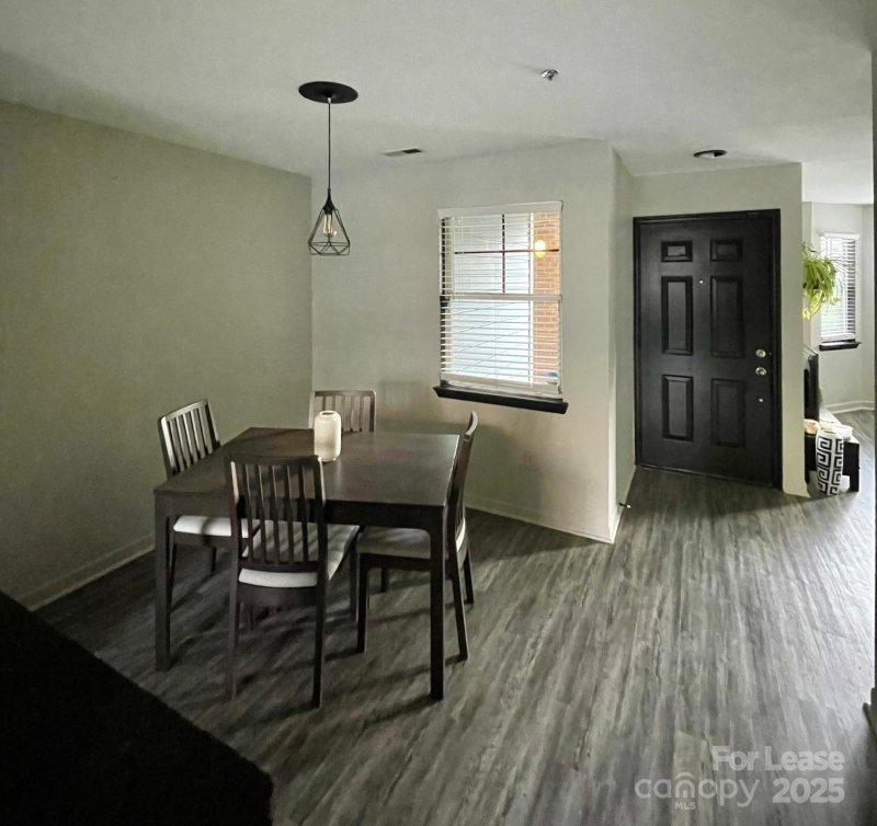 Property image 4 at 525 Olmsted Park Place, Charlotte, NC 28203