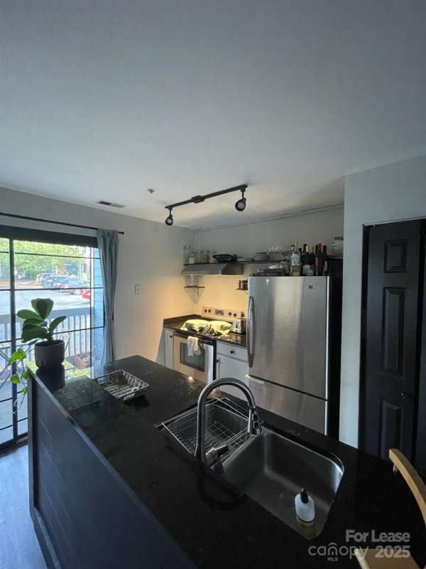 Property image 5 at 525 Olmsted Park Place, Charlotte, NC 28203