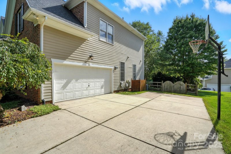 Property image 2 at 16135 Hallaton Drive, Huntersville, NC 28078