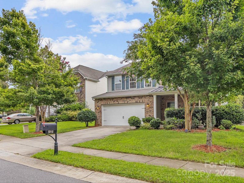 Property image 2 of 5918 Kelyn Hills Drive in Berewick, Charlotte, NC 28278