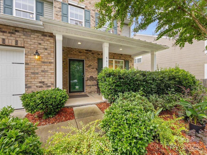 Property image 3 of 5918 Kelyn Hills Drive in Berewick, Charlotte, NC 28278