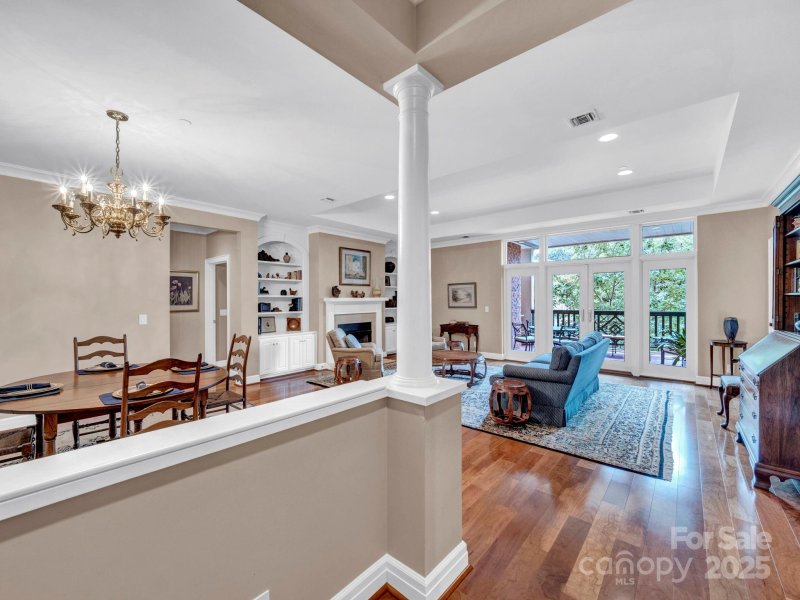 Property image 3 of 526 N Church Street in Chapel Watch, Charlotte, NC 28202