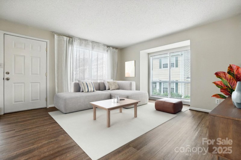 Property image 2 of 1101 Surry Lane in Ferrington Place, Gastonia, NC 28054