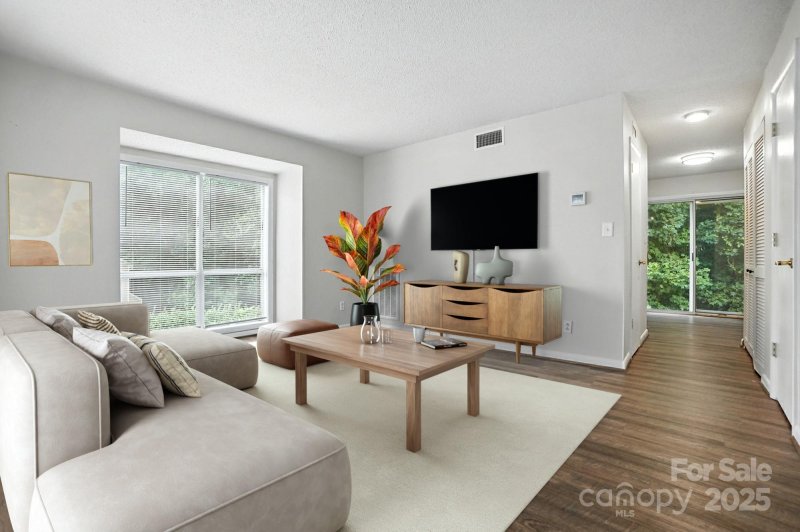 Property image 4 of 1101 Surry Lane in Ferrington Place, Gastonia, NC 28054