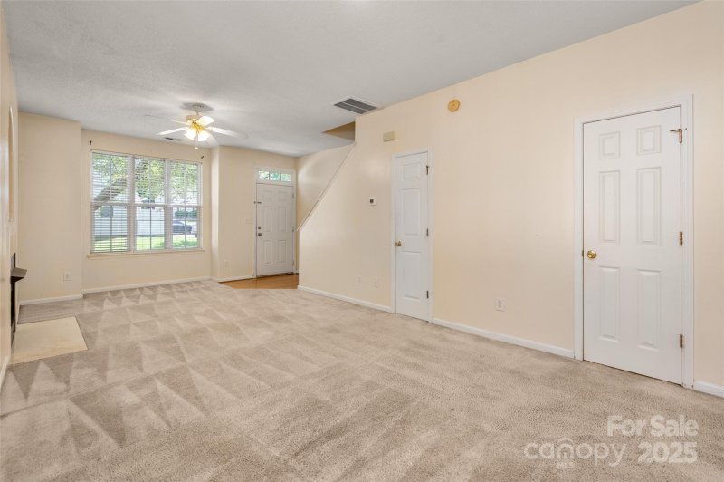 Property image 5 of 575 Goldstaff Lane in Kings Creek, Charlotte, NC 28273