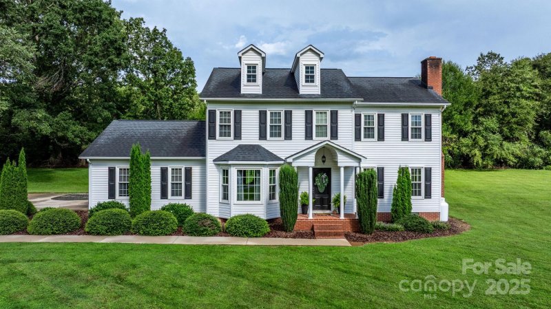 East Winds, Morganton Community