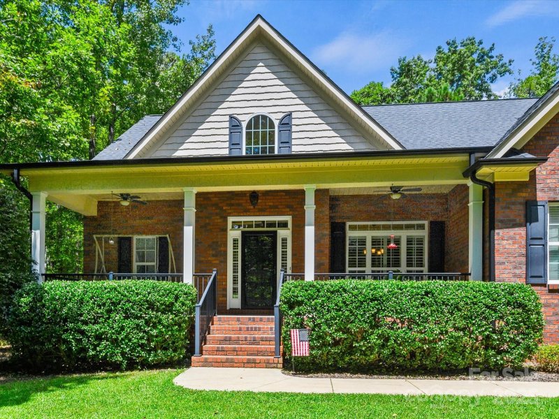 Property image 3 of 8109 Cane Pointe Lane in Cane Pointe, Waxhaw, NC 28173